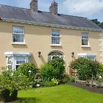 Annalee House Bed & Breakfast