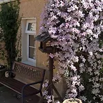 Annalee House Отель типа 