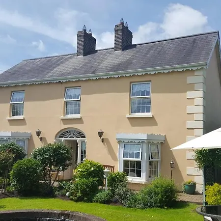 Annalee House *