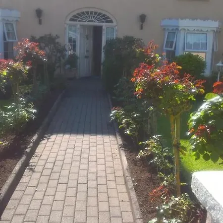 Annalee House Bed & Breakfast