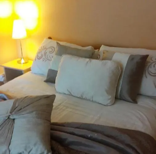 Annalee House Nocleg ze śniadaniem *